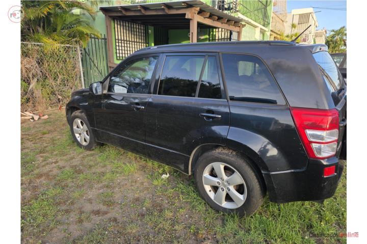 2009 Suzuki Grand Vitara with damaged transmission