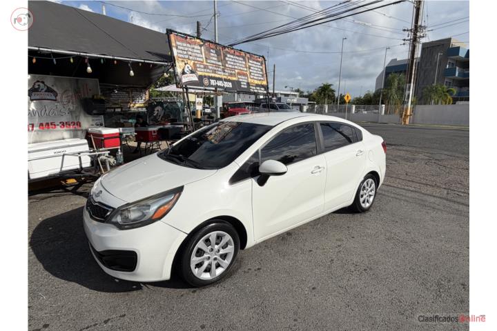 2013 Kia Rio automatic with air conditioning, clean title