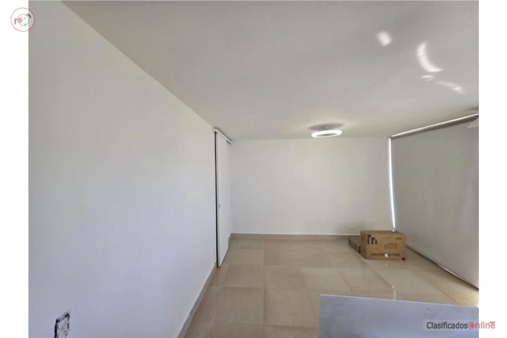 Spacious studio apartment in Miramar, parking not included