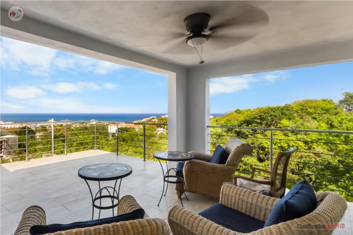 4 Bedroom / 3.5 Bath House with Ocean, Marina & Mountain View