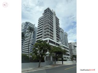Large apartment in Condado 4H - 3B