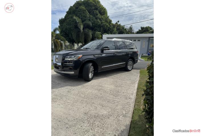 2023 Lincoln Navigator with only 9,700 miles