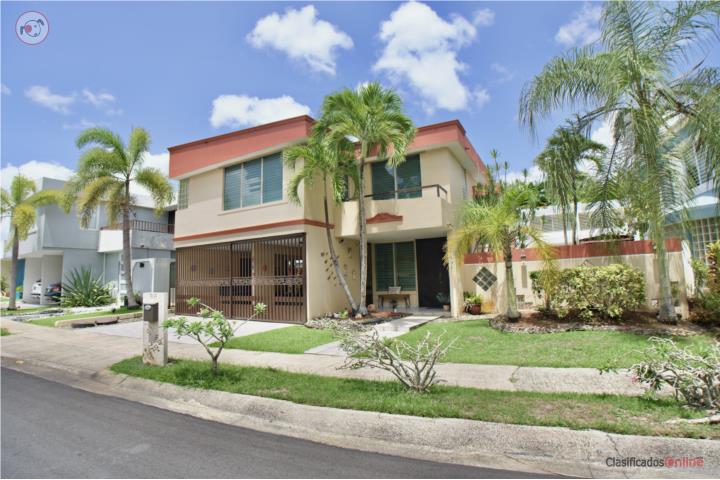 | Gated | Pool | 15 min Airport | Furnished |
