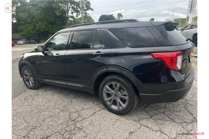 2023 Ford Explorer XLT 3-row
