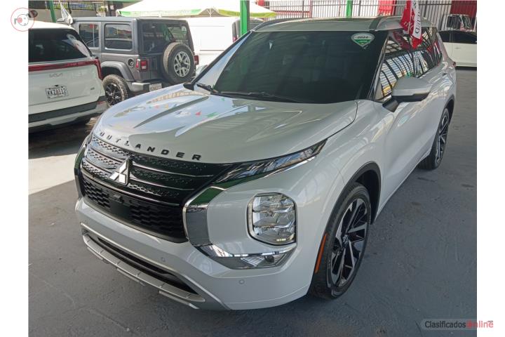 2023 Outlander SEL 17k mi 3 rows White Certified