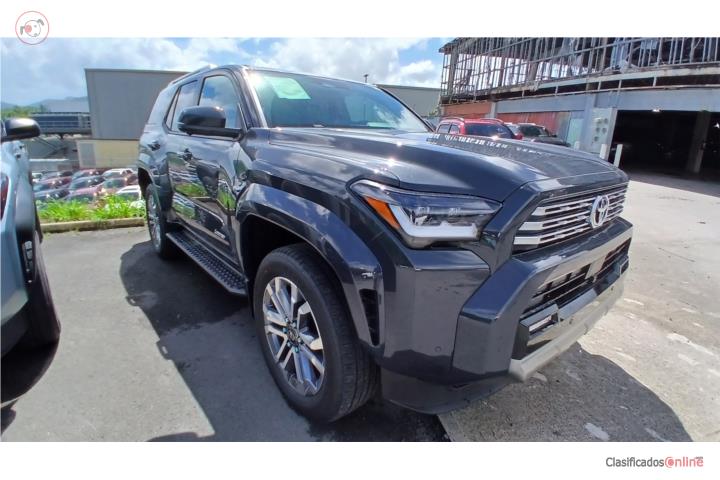 Toyota 4Runner Limited 2026, leather and sunroof
