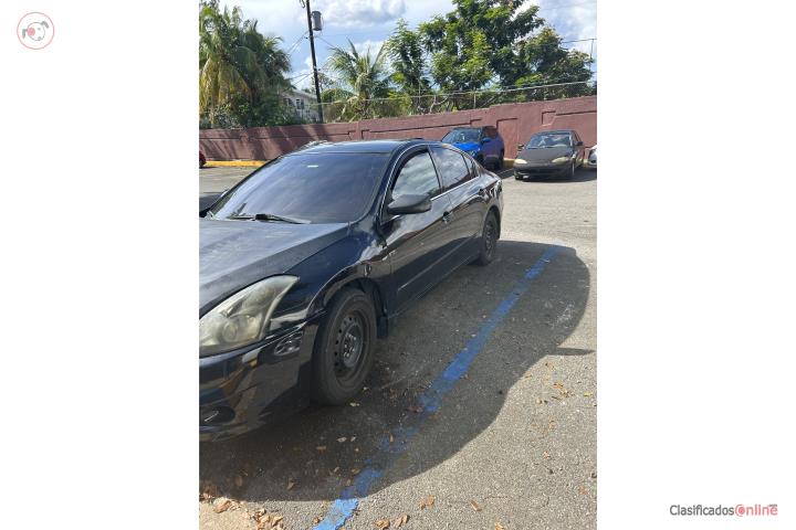 Nissan Altima 2012, no air conditioning, which is why the