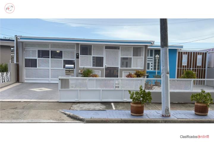 Villa Flores Neighborhood - Remodeled Residence