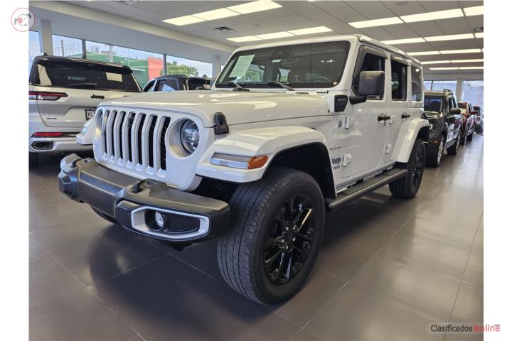 2021 Jeep Wrangler Sahara 4x4 with 18,000 miles