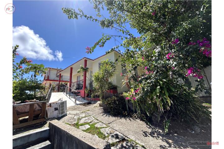 House with ocean view in Parc. Beltrán Fajardo
