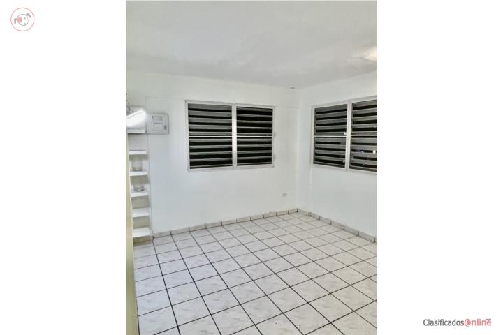 Bargain $850 3BR/1BA Fresh and Spacious