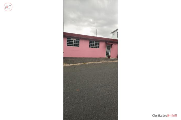 3-bedroom, 2-bathroom house with a driveway on PR 149