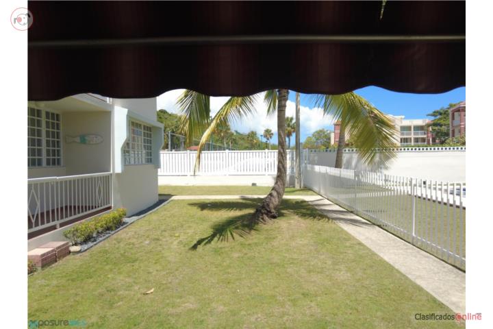 Beautiful apartment steps from the beach