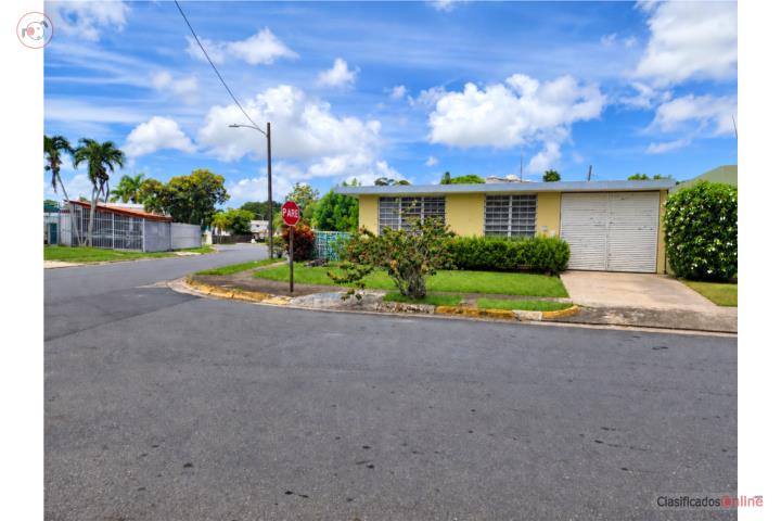 Villa Capri - Coveted Single-Story Property