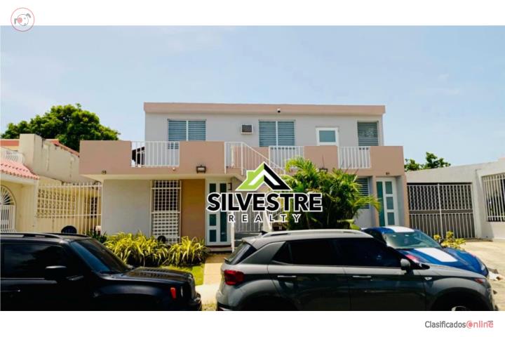 Live in this cozy and centrally located apartment