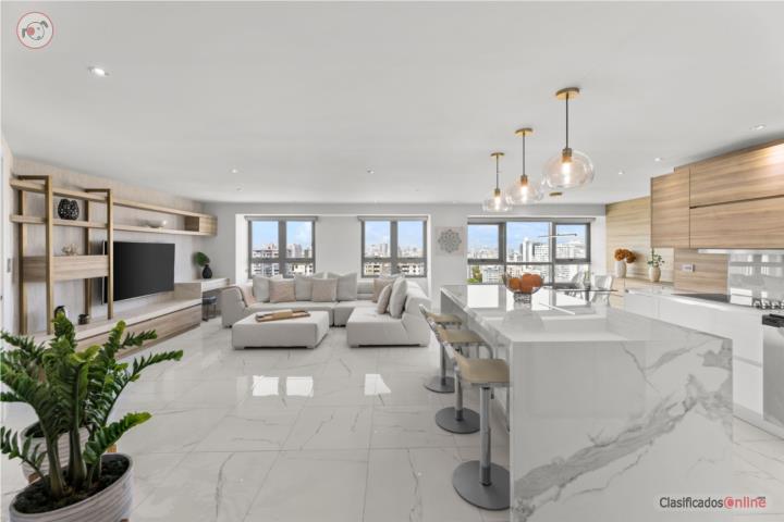 Immaculate High Floor Turnkey Gallery Plaza