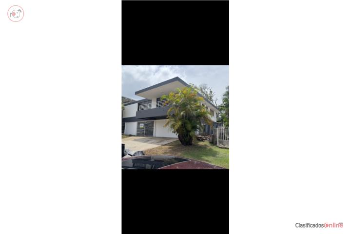 Sagrado Corazón Urbanization, 3 bed/3 bath, only $495k, requires remodeling