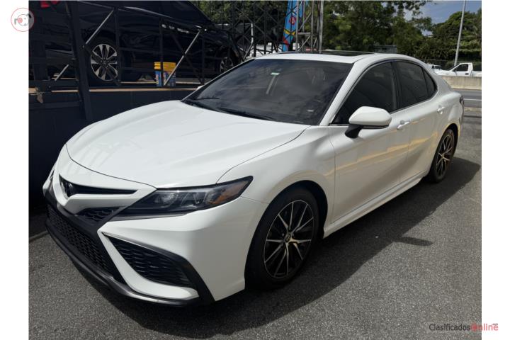 Toyota Camry SE 2023