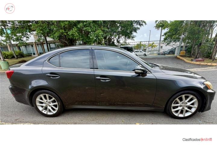 Lexus IS 250 - 2011 in excellent condition