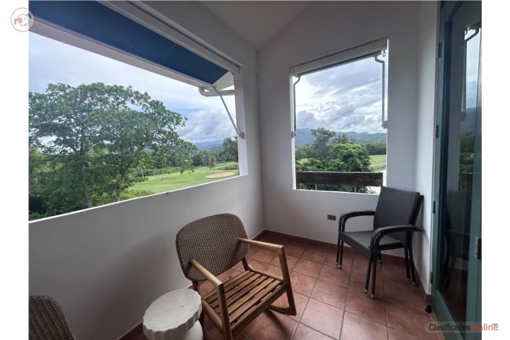 Corner single-family home, high ceilings, 2 bed/2.5 bath/2 parking