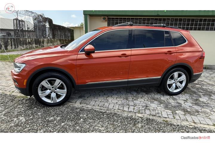 Volkswagen Tiguan SEL tres fila de asientos