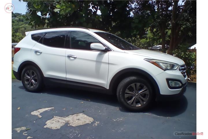 2013 Santa Fe, in pristine condition. Accepting a car and cash as trade-in.
