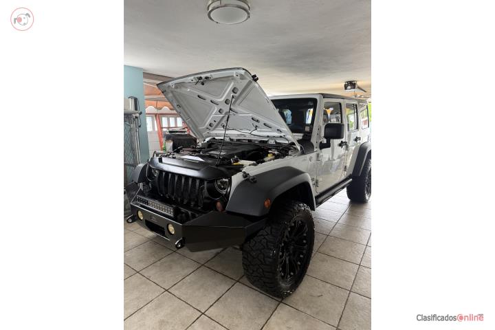 2013 Jeep Wrangler, low mileage