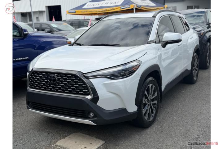 Corolla Cross XLE / Fully Equipped